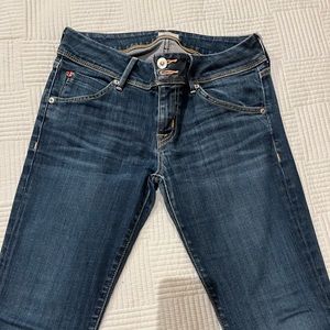 Women’s Hudson Beth petite baby bootcut jeans size 28.